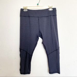 KYODAN CAPRI WORKOUT LEGGINGS LARGE GRAY